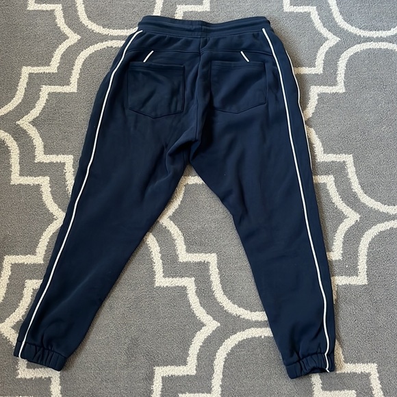 Small men’s alphalete joggers - Picture 2 of 2